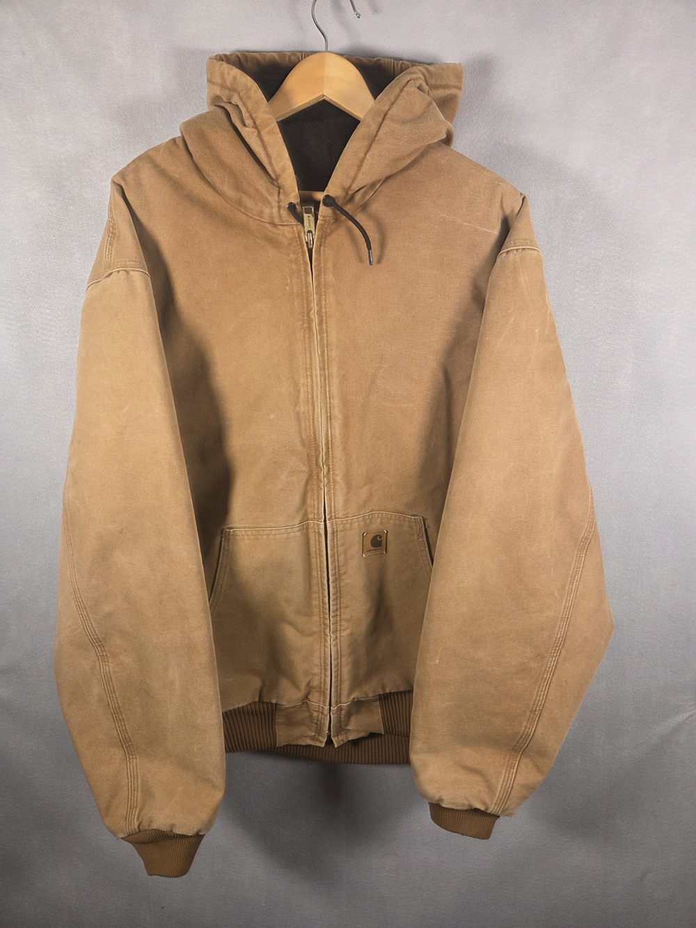 Carhartt J130 Active Jacket in brown